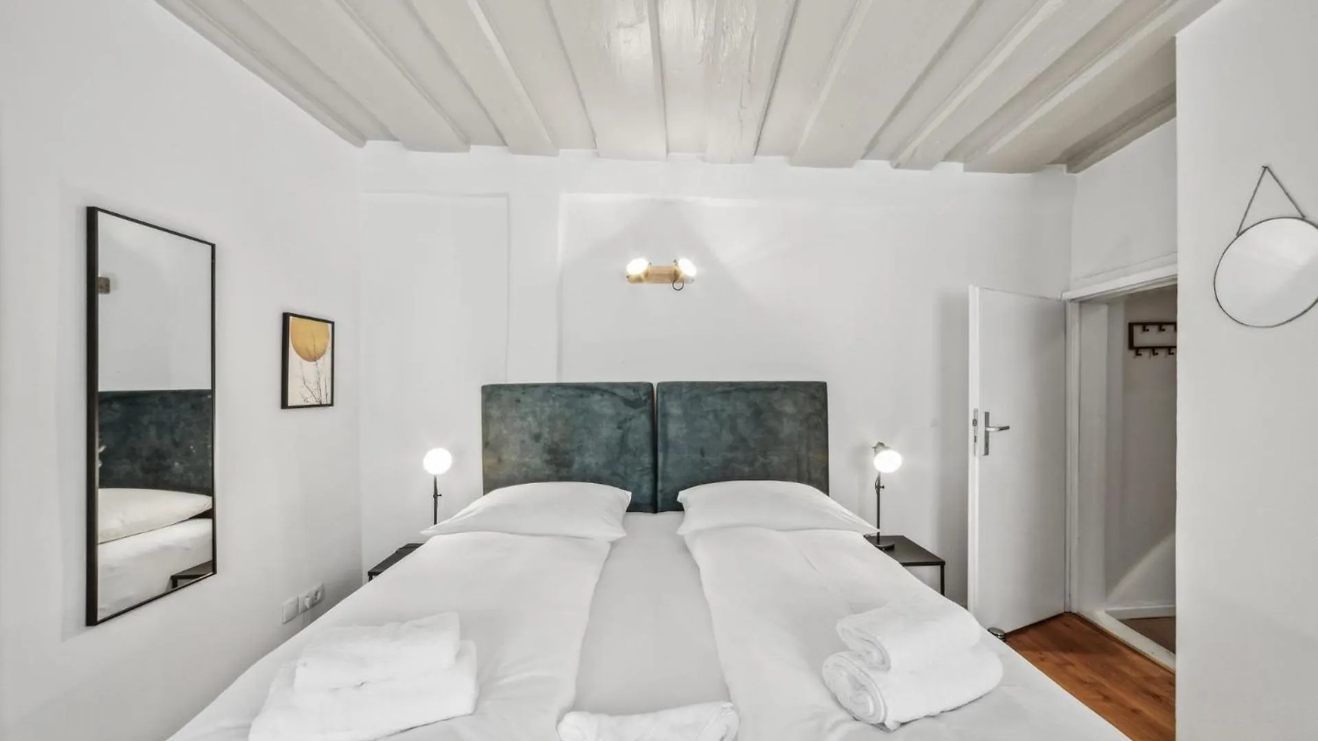 Neu Kapapart15 - 6 Schoene Fewos Mit Einbaukueche, Bad Und Balkon In Der Altstadt Auf Bambergs Insel Apartment Bamberg